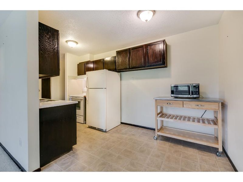 2616 Harriet Ave #302, Minneapolis, MN 55408