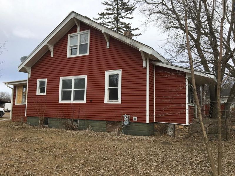 508 1st St SW, Crosby, MN 56441