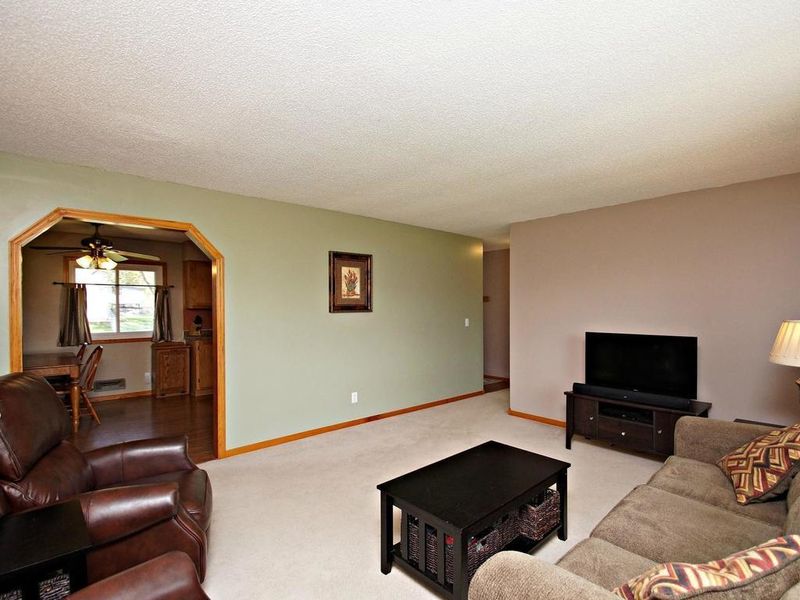 8301 72nd St S, Cottage Grove, MN 55016