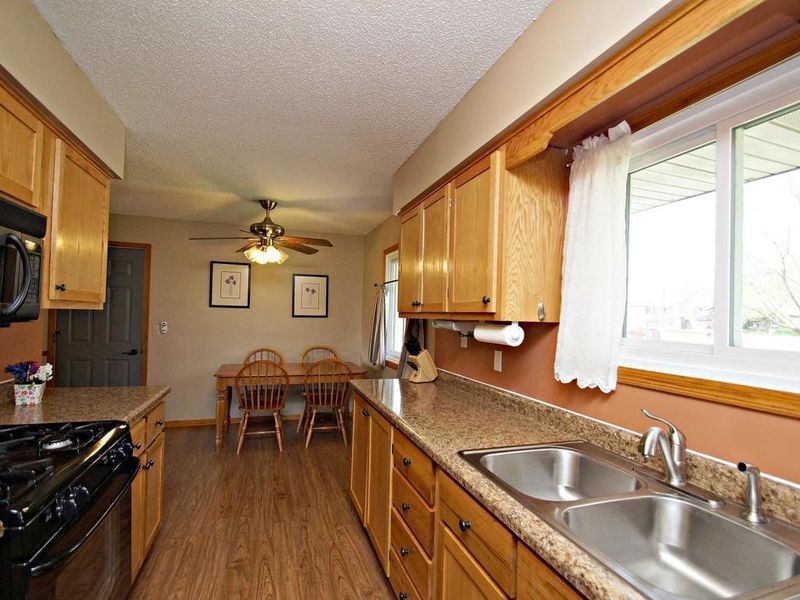 8301 72nd St S, Cottage Grove, MN 55016