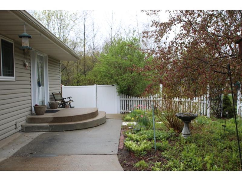 7546 Jeanne Dr, Circle Pines, MN 55014