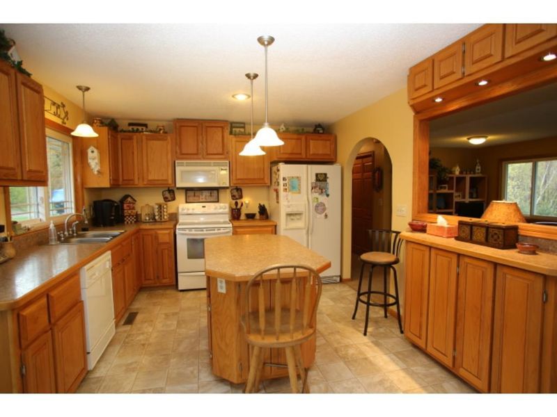 7546 Jeanne Dr, Circle Pines, MN 55014