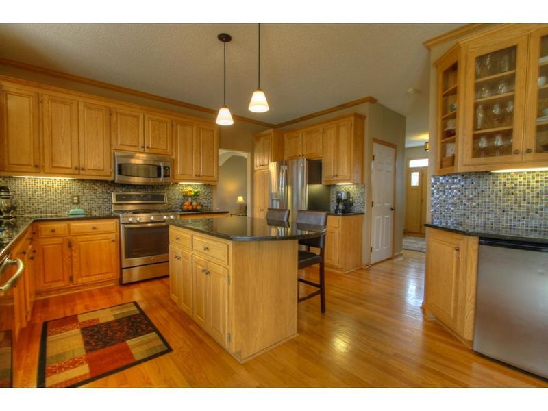 17785 Hickory Trl, Lakeville, MN 55044