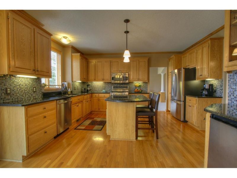 17785 Hickory Trl, Lakeville, MN 55044