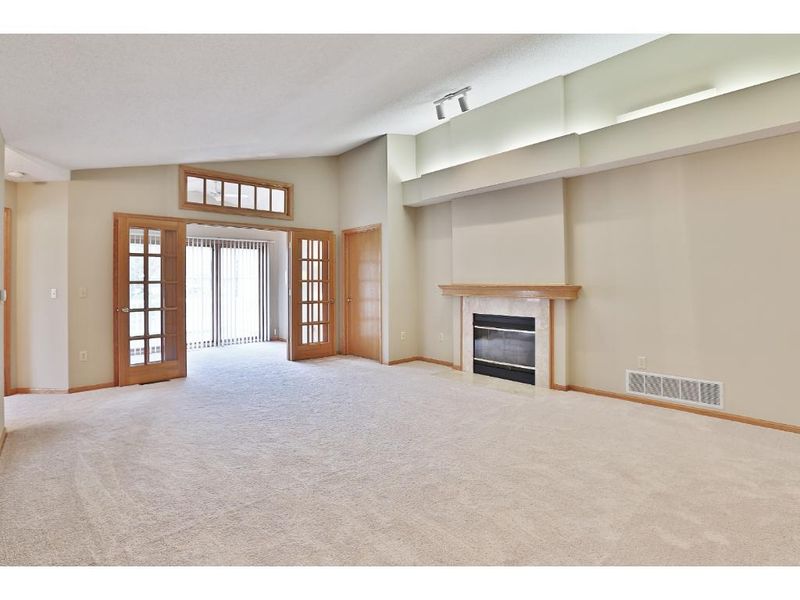 714 85th Ln NW, Coon Rapids, MN 55433