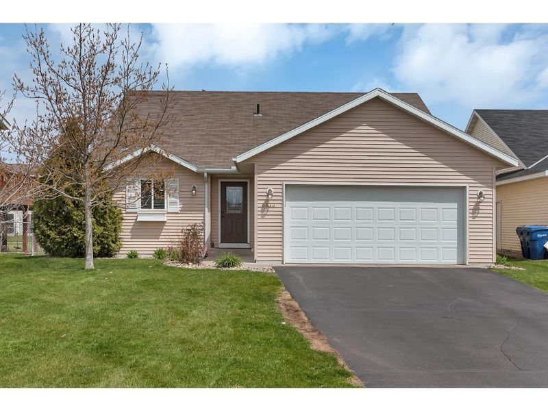 6433 Savanna Ct, Saint Cloud, MN 56303