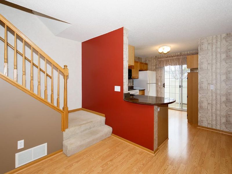 10808 Lexington Dr, Eden Prairie, MN 55344