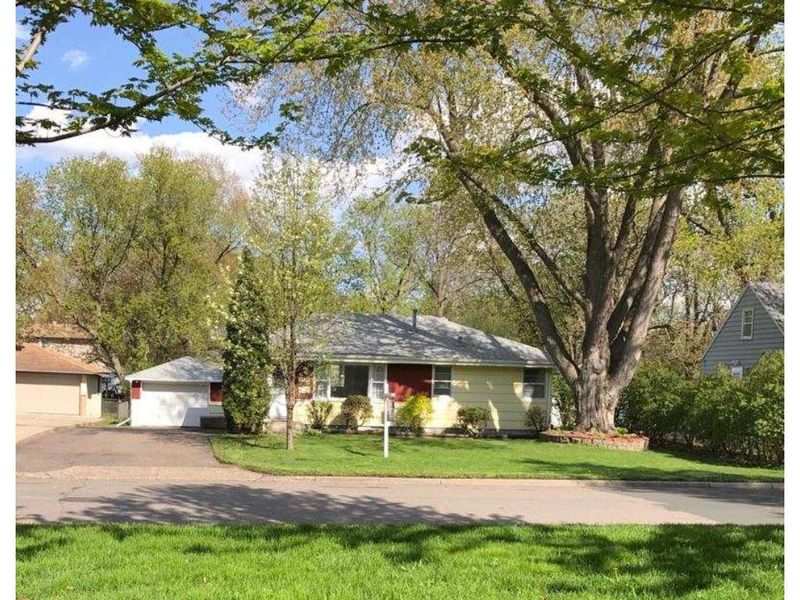 3844 Yates Ave N, Robbinsdale, MN 55422