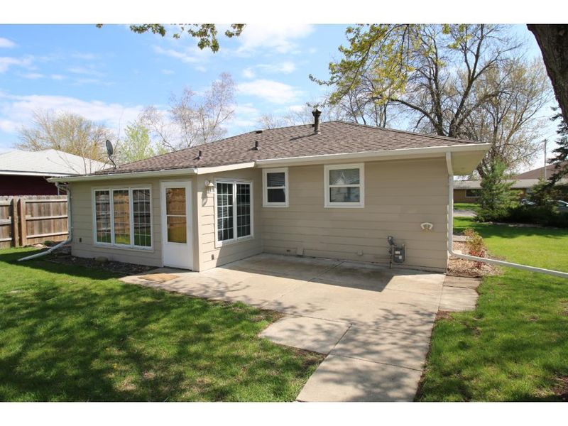 544 5th St NW, Elk River, MN 55330