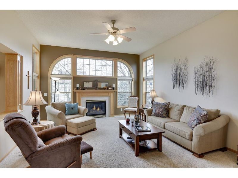 15922 Crane St NW, Andover, MN 55304