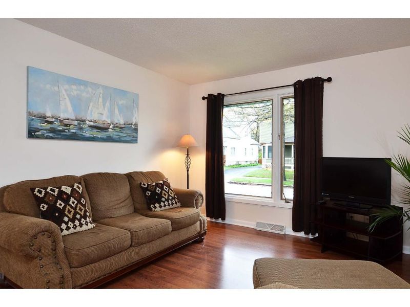 673 Portland Ave, Saint Paul, MN 55104