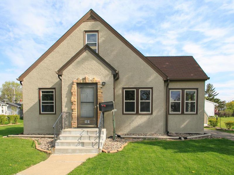 181 Haskell St E, West Saint Paul, MN 55118