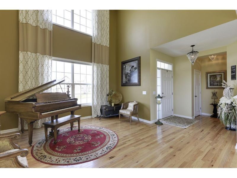 18059 Hydra Cir, Lakeville, MN 55044