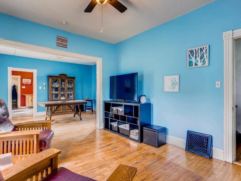 1137 Jackson St, Saint Paul, MN 55117