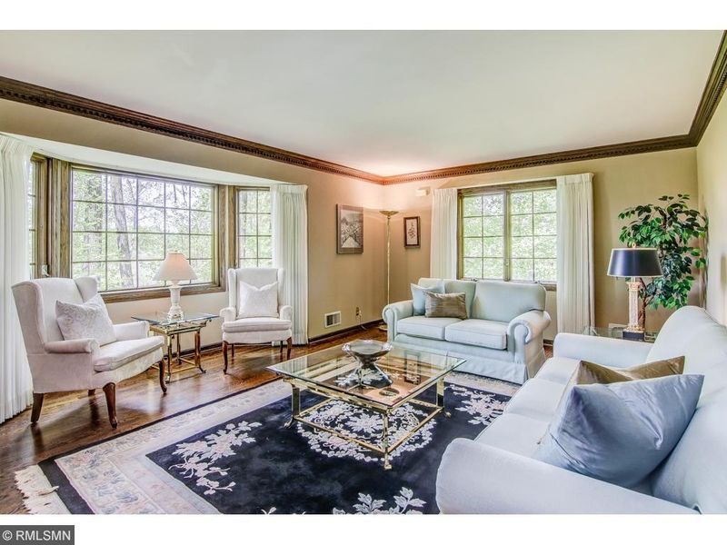 18 Black Oak Rd, North Oaks, MN 55127