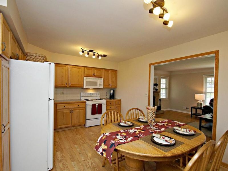 8707 Queen Ave S, Bloomington, MN 55431