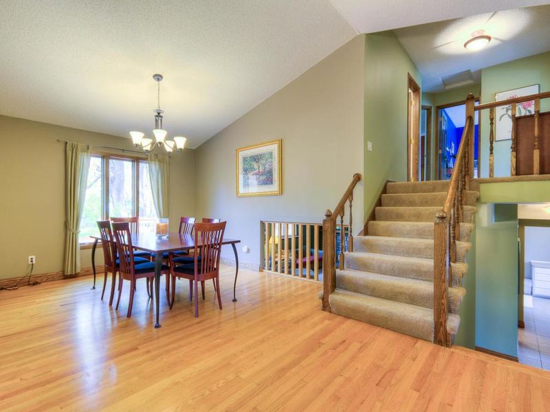 7795 139th Ct, Apple Valley, MN 55124