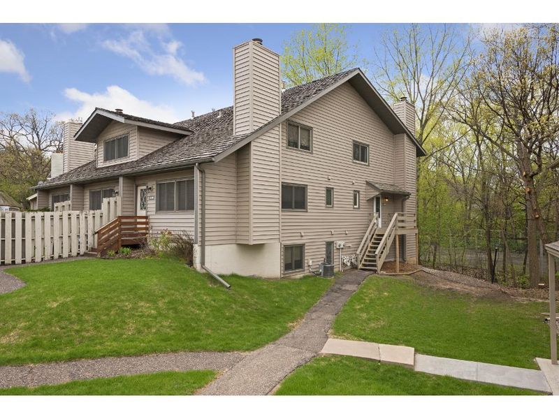 5498 E Brenner Ps, Fridley, MN 55432