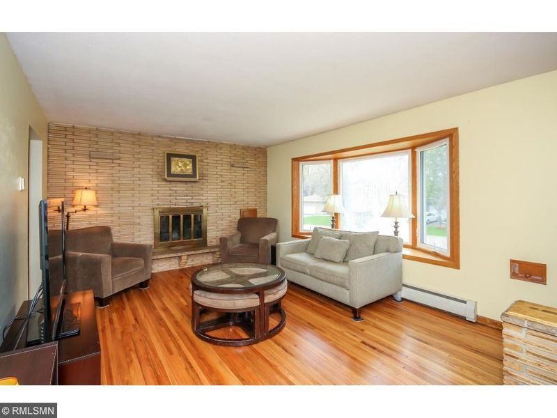 2916 Sumter Ave N, New Hope, MN 55427