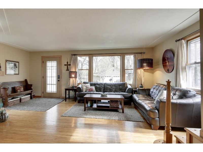 62 Juniper, Mahtomedi, MN 55115