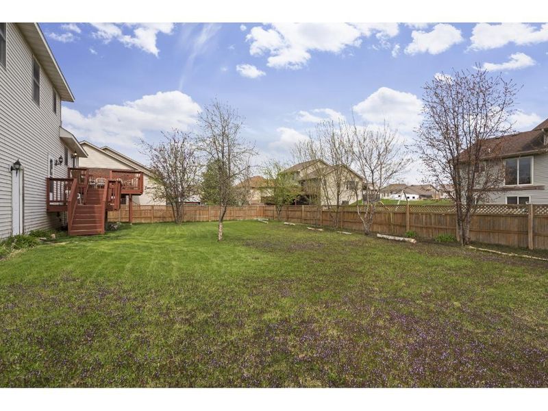 12707 Mentzer Trl, Lindstrom, MN 55045
