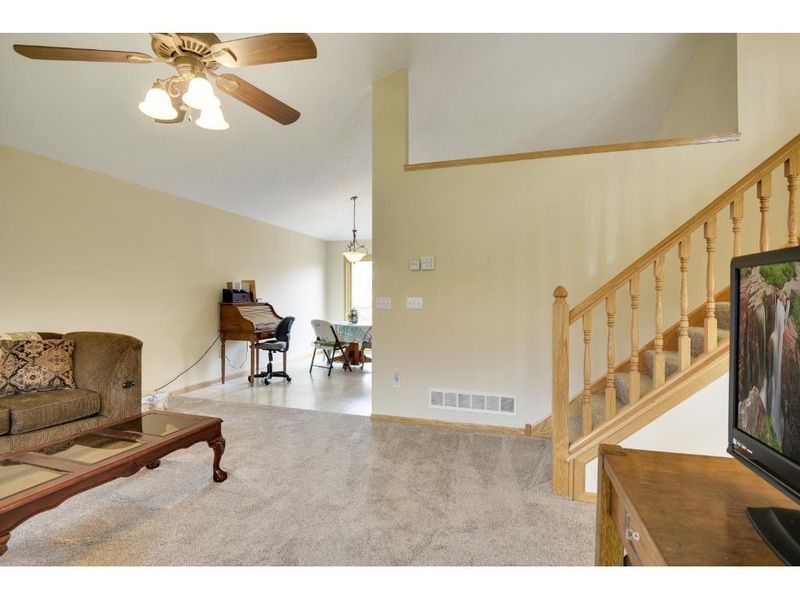 12707 Mentzer Trl, Lindstrom, MN 55045