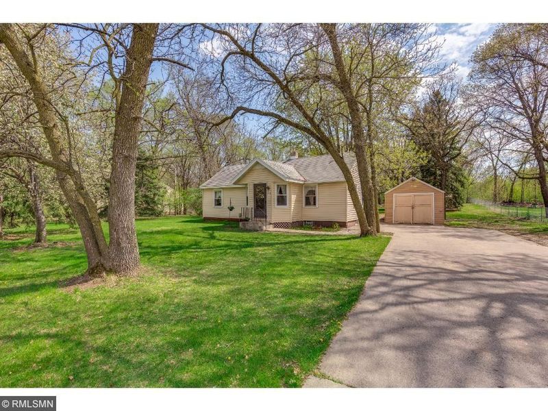 1068 89th Ave NE, Blaine, MN 55434