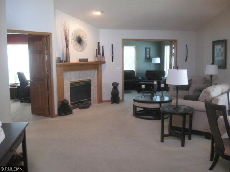 3003 Highpointe Curve, Roseville, MN 55113