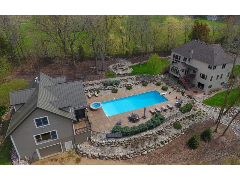 908 Parkview Ln, Victoria, MN 55386