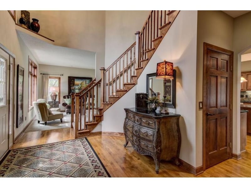 908 Parkview Ln, Victoria, MN 55386