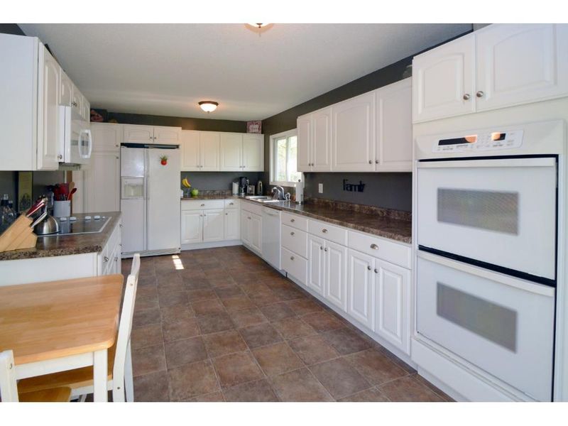 8816 Ivystone Ct S, Cottage Grove, MN 55016