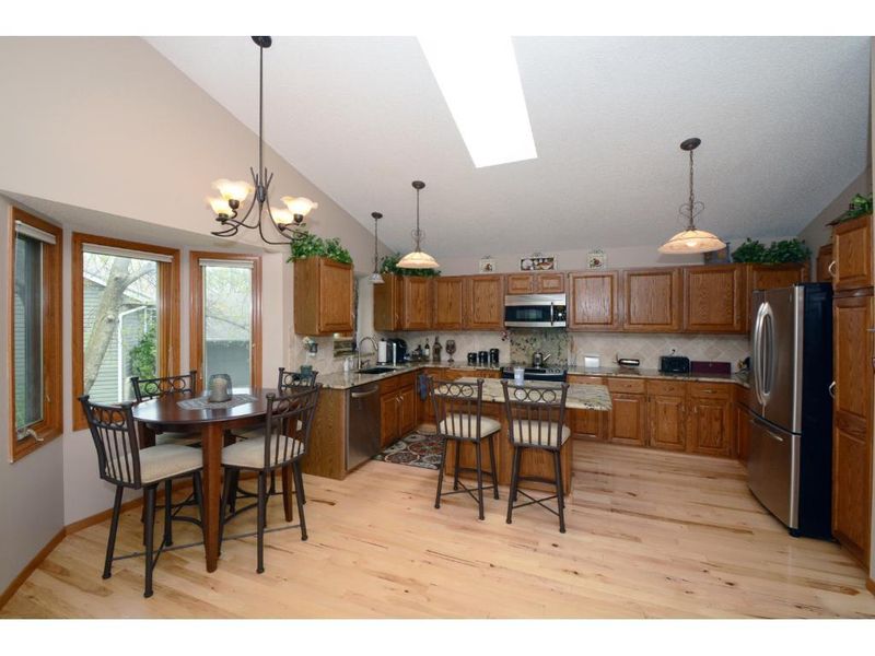 1314 Bridle Path Ct, Woodbury, MN 55125