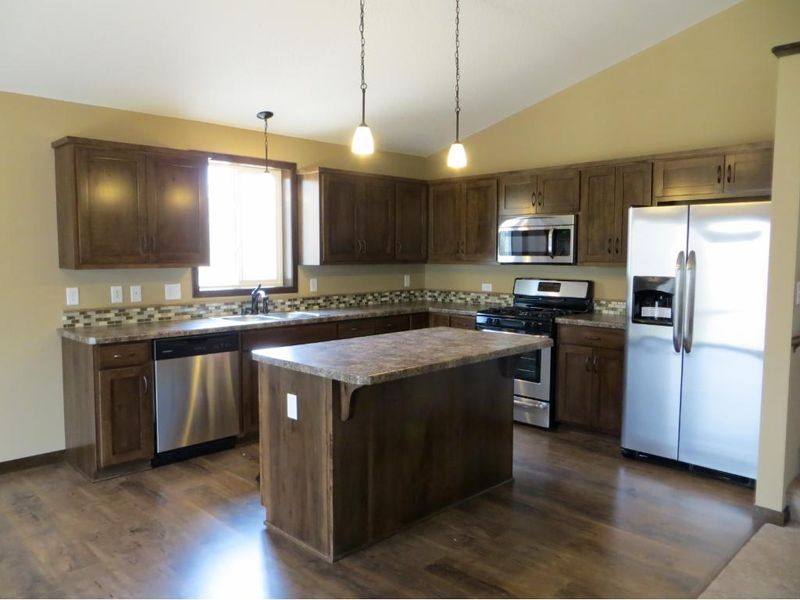 1878 139th Ave NW, Andover, MN 55304