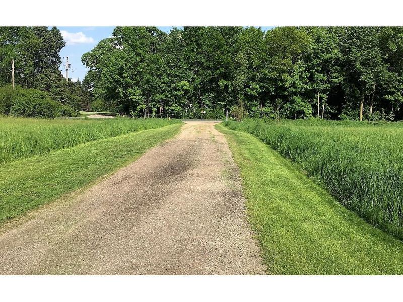 17936 Alvey Trl, Faribault, MN 55021