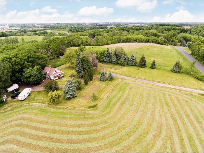 17936 Alvey Trl, Faribault, MN 55021