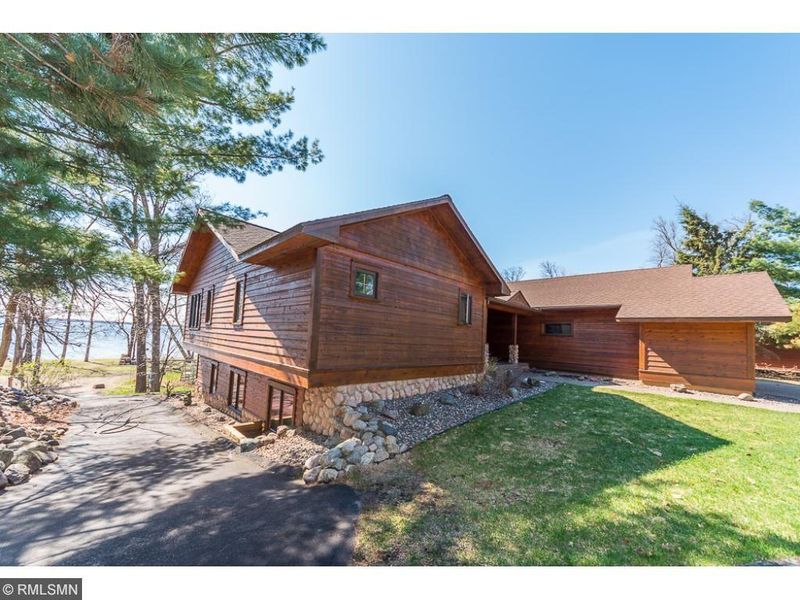 6187 Sugarbush Trl, Brainerd, MN 56401