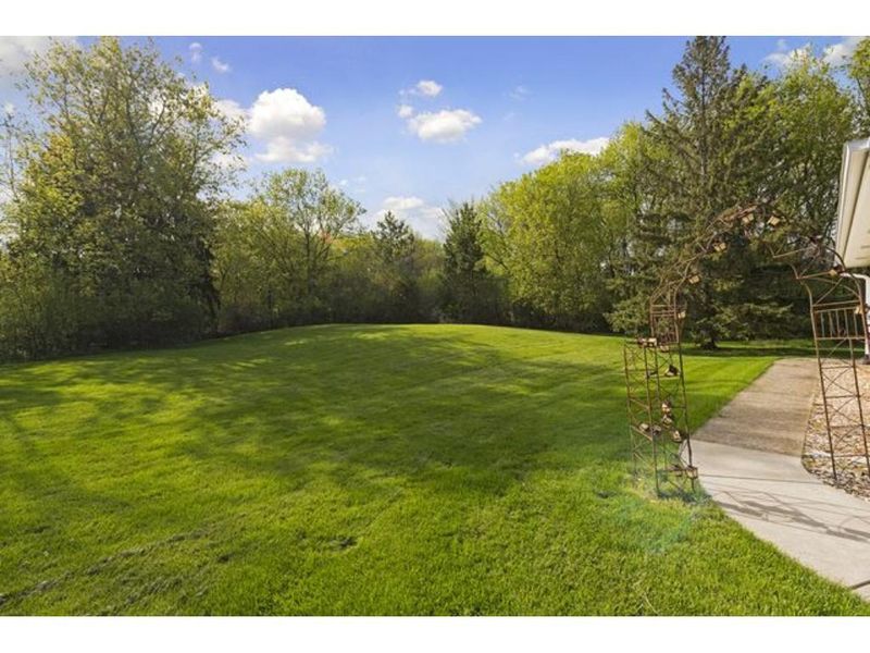 2295 Longview Cir, Orono, MN 55356