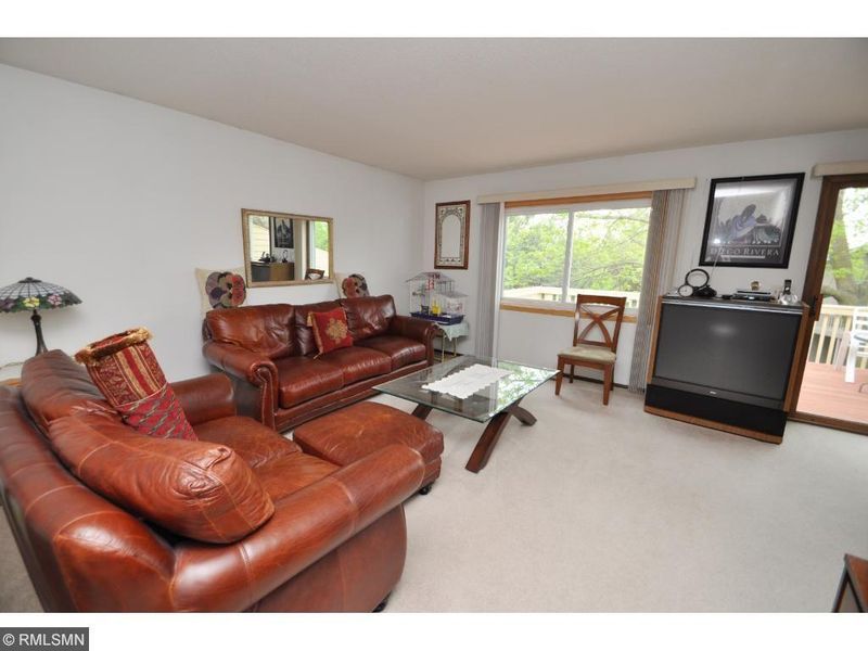 11121 Xavier Cir, Bloomington, MN 55437