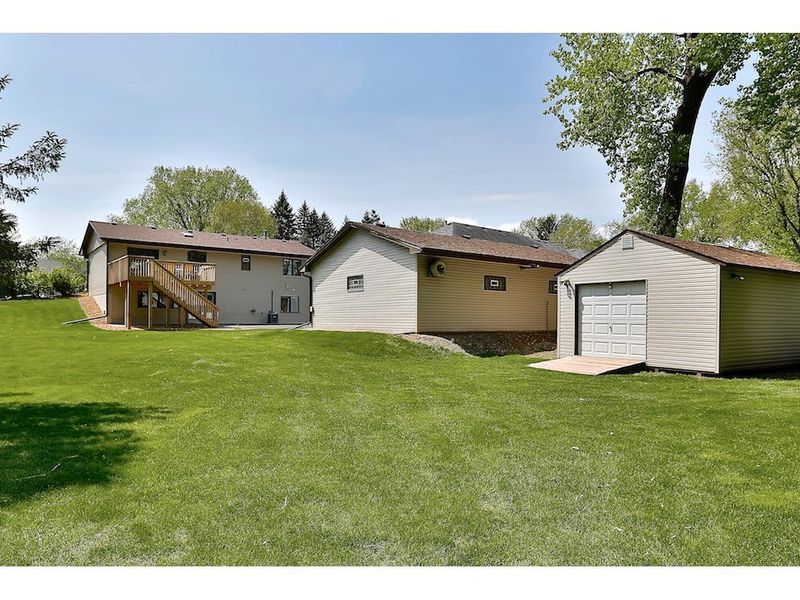 2165 67th St E, Inver Grove Heights, MN 55077