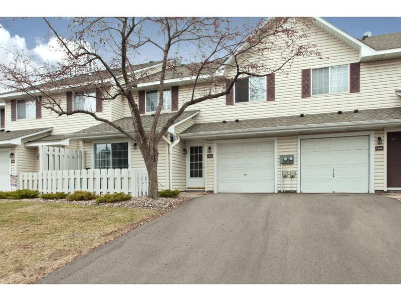 2566 Lockwood Dr, Eagan, MN 55120