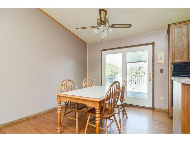 700 E 145th St, Burnsville, MN 55337