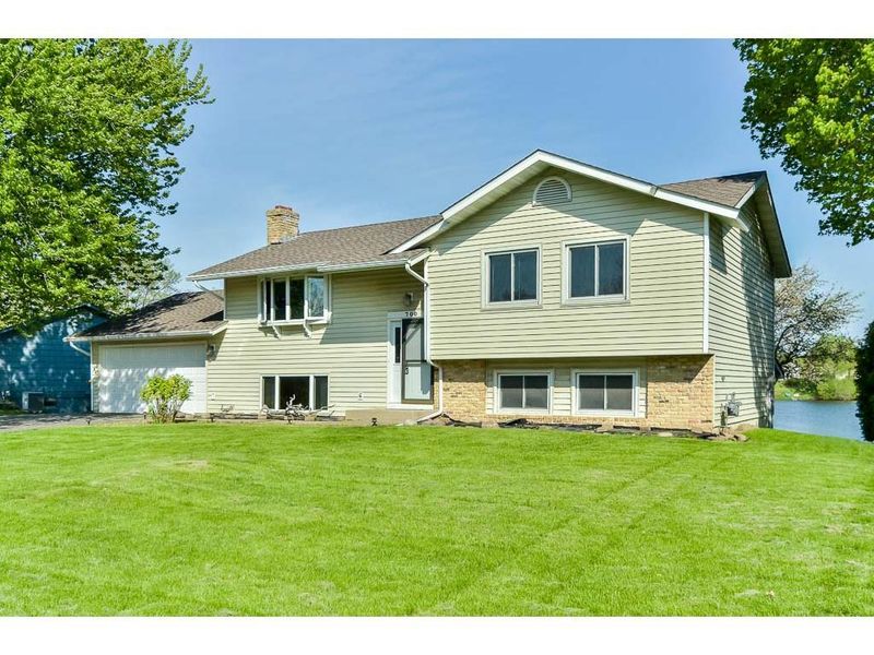 700 E 145th St, Burnsville, MN 55337