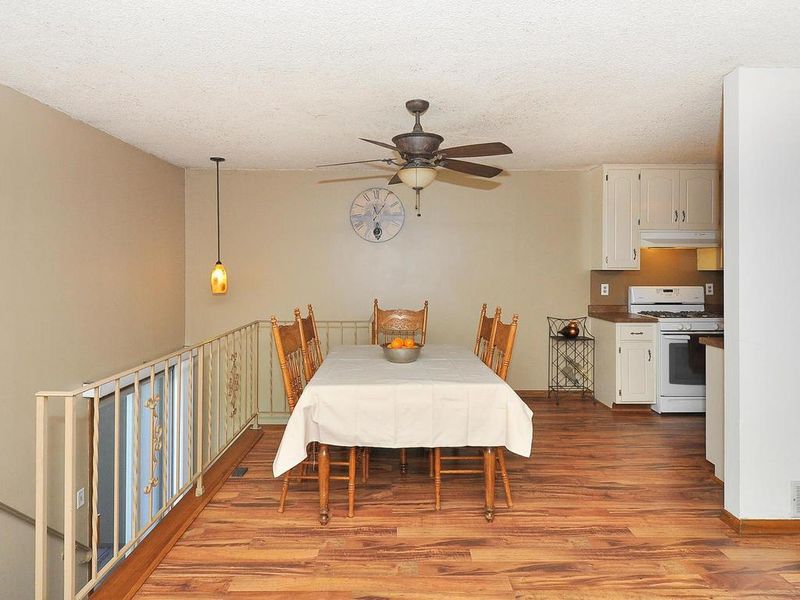 8523 Maplebrook Pw N, Brooklyn Park, MN 55445