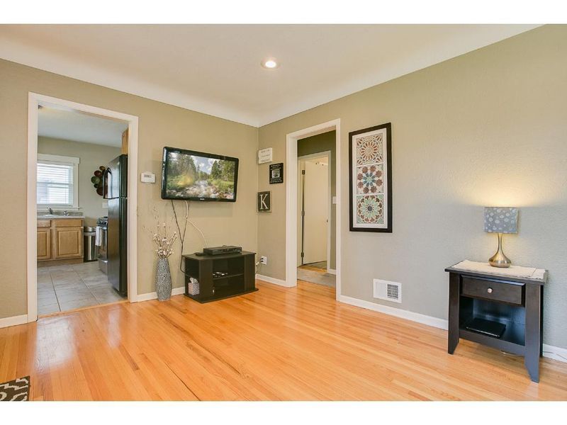 1691 Nevada Ave E, Saint Paul, MN 55106