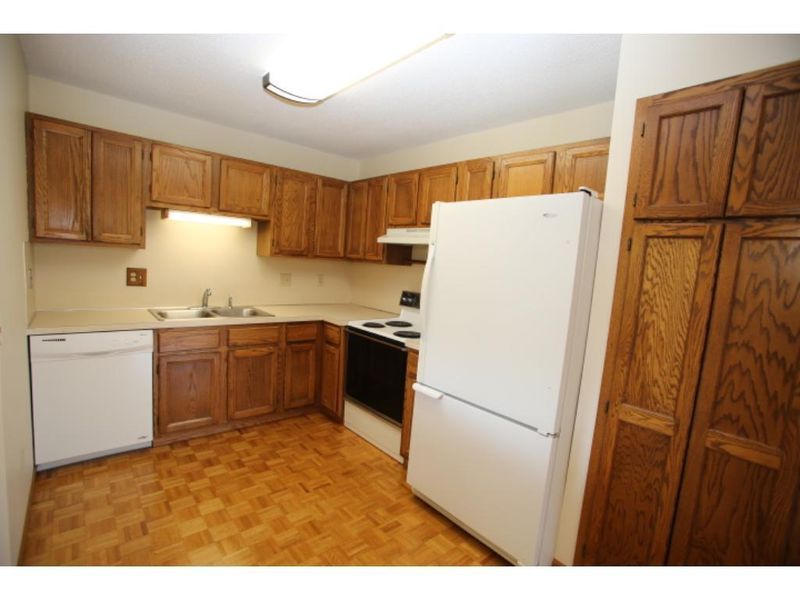 7465 Patti Dr, Circle Pines, MN 55014