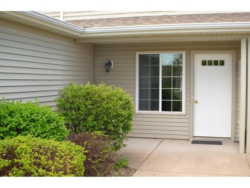 939 Cypress Rd #28, Saint Cloud, MN 56303