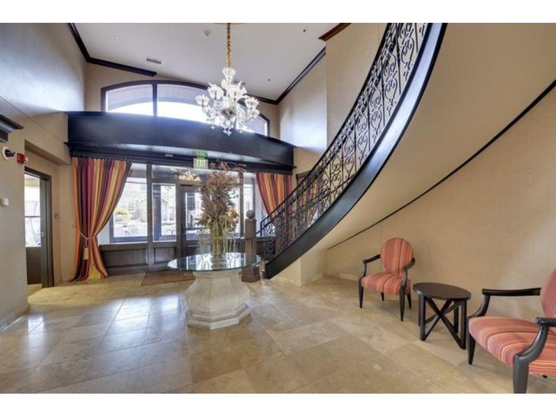 317 Groveland Ave #510, Minneapolis, MN 55403
