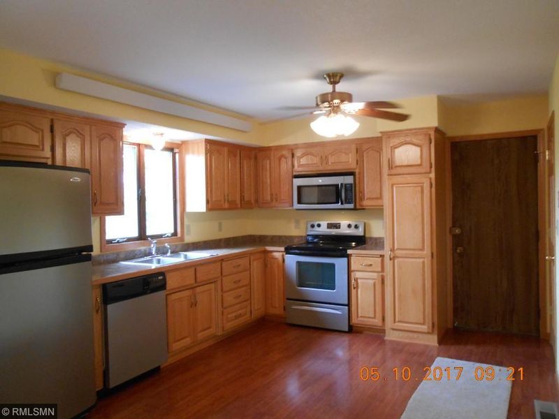 10411 180th St N, Hugo, MN 55038