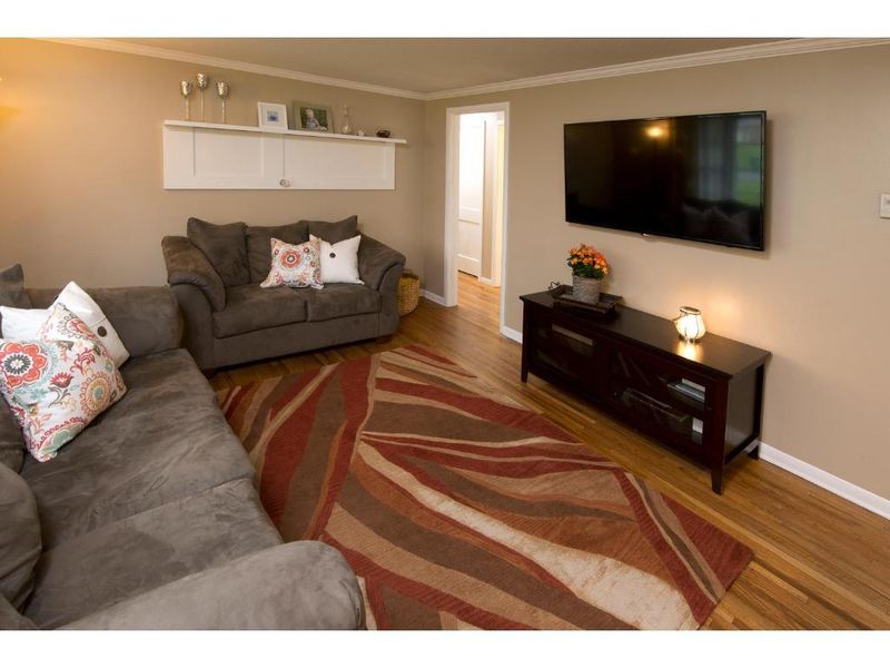 3610 Leroy St, Wayzata, MN 55391