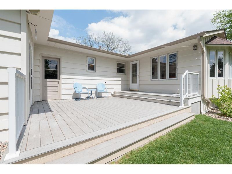 2870 Upper 79th Ct E, Inver Grove Heights, MN 55076
